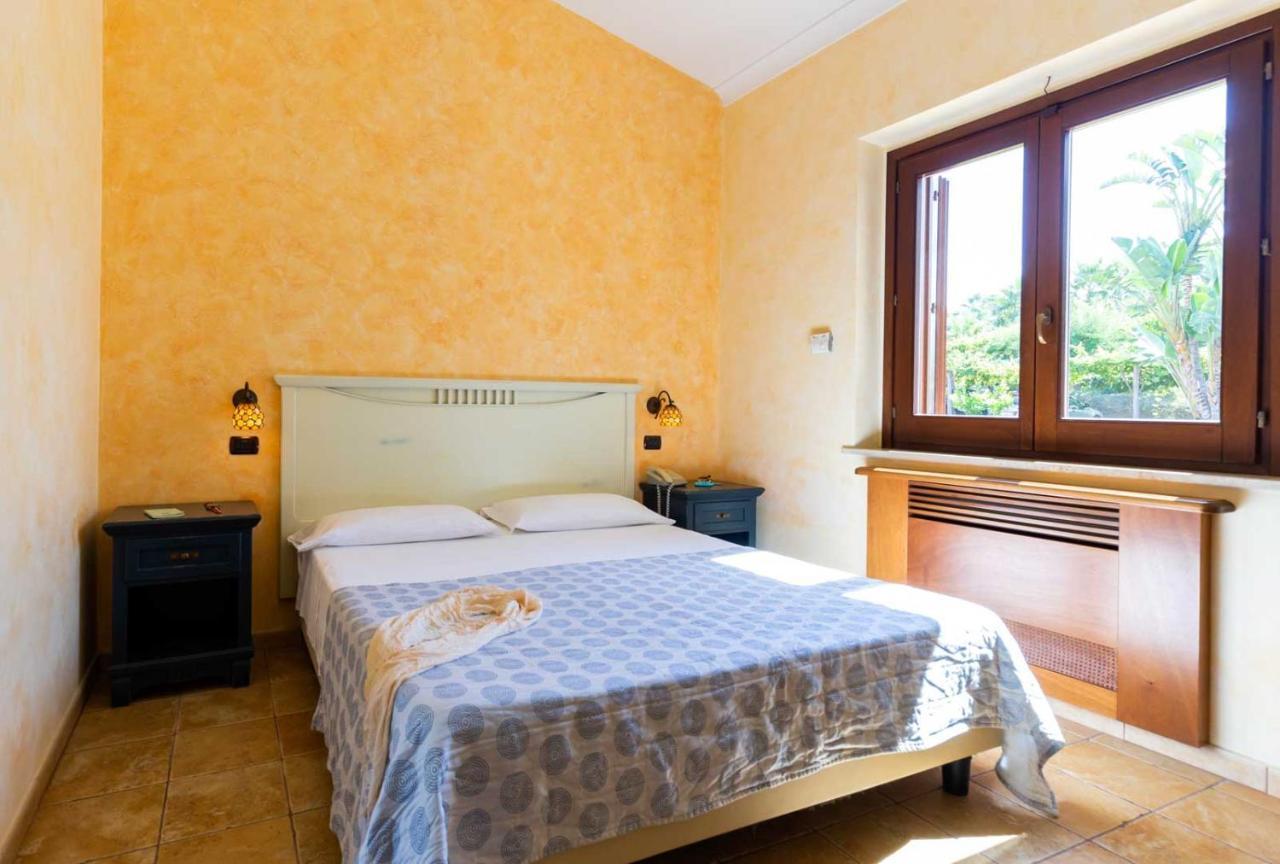 Borgo Donna Canfora Capo Vaticano Exterior photo